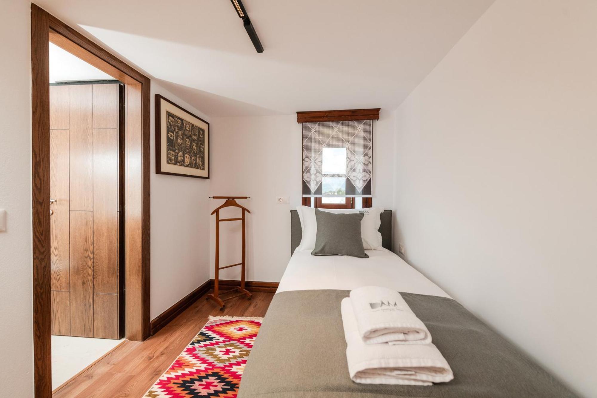 Dam Stone Boutique Hotel Gjirokastër Eksteriør bilde