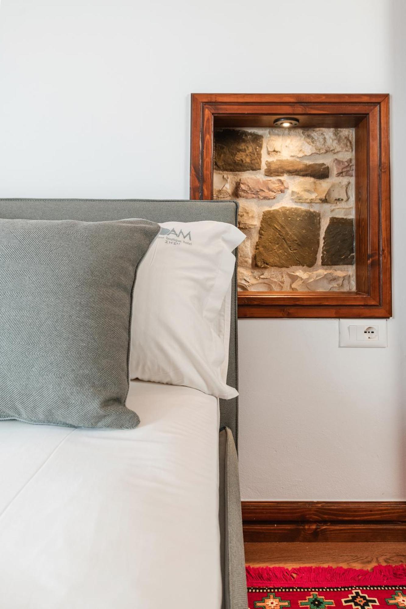 Dam Stone Boutique Hotel Gjirokastër Eksteriør bilde