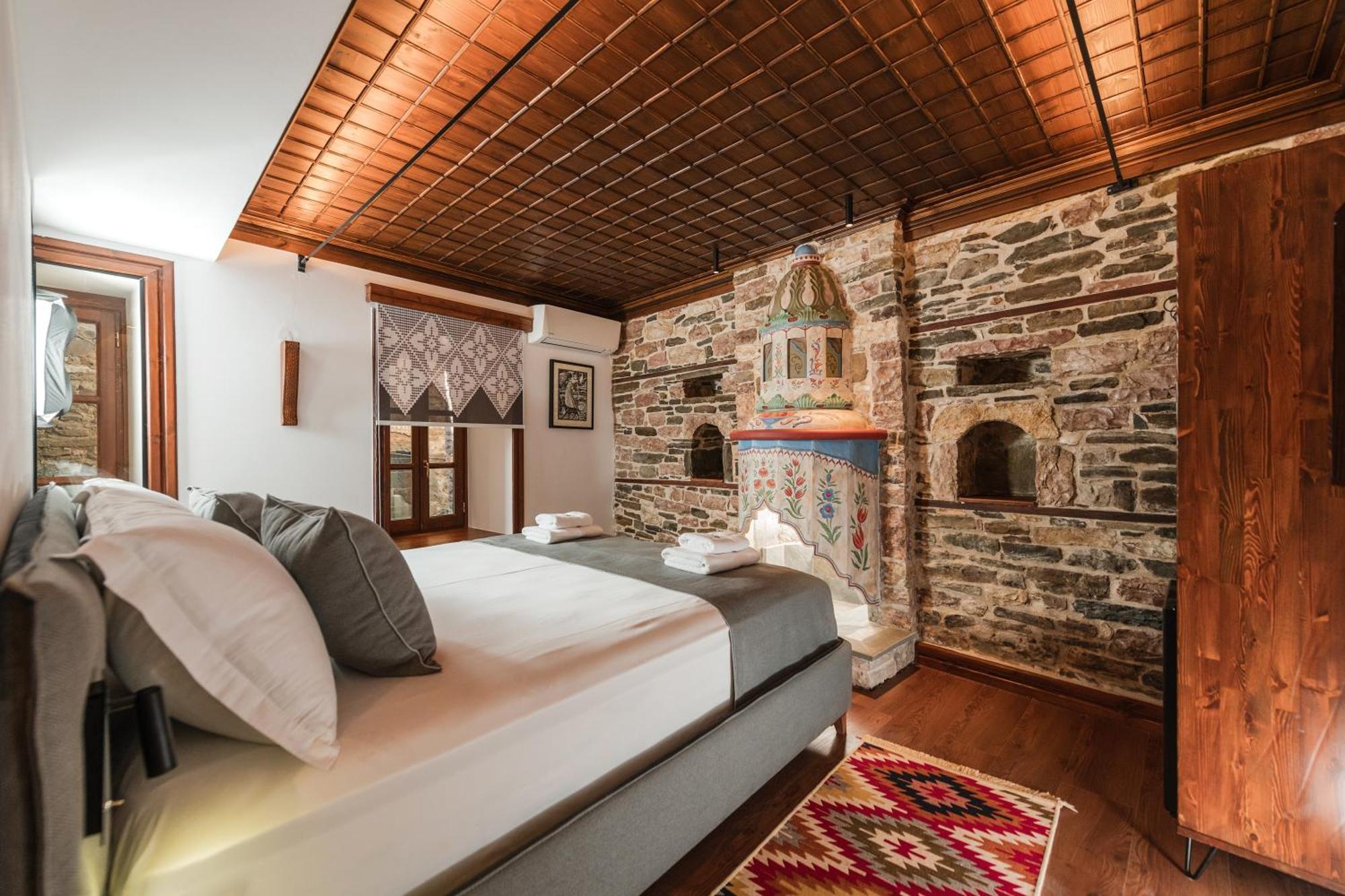 Dam Stone Boutique Hotel Gjirokastër Eksteriør bilde
