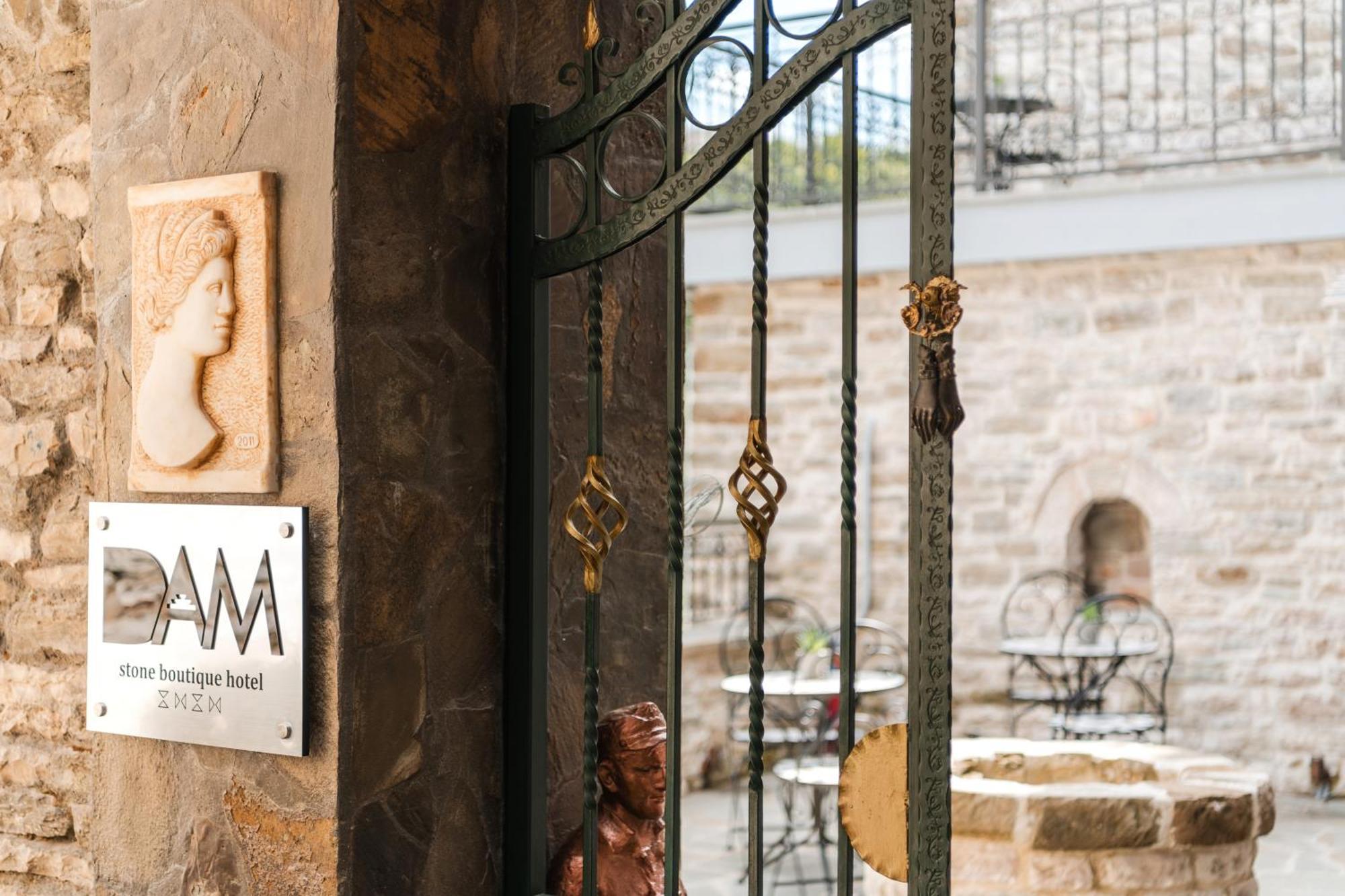 Dam Stone Boutique Hotel Gjirokastër Eksteriør bilde